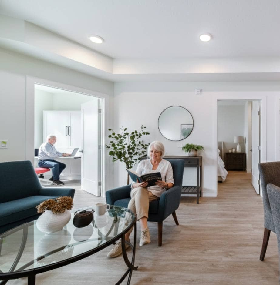 Senior Couple in Suite at Three Robins Riverside